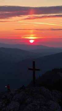 Sonnenaufgang Hochlantsch - Almenland - Oststeiermark - Gipfelkreuz