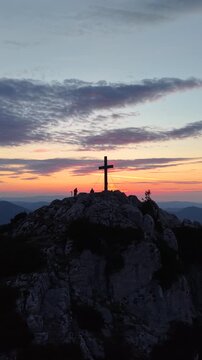 Sonnenaufgang Hochlantsch - Almenland - Oststeiermark - Gipfelkreuz