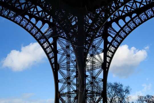 Pilier de la tour Eiffel
