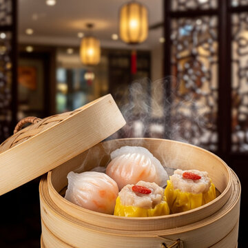 Steamed Dumplings in Bamboo Basket