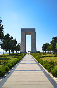 March 18th &Ccedil;anakkale Victory, &Ccedil;anakkale Martyrs' Monument