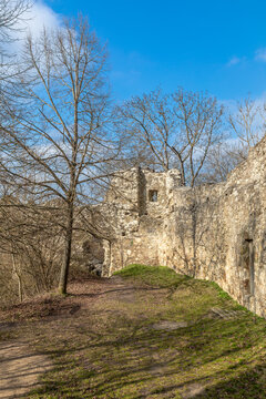 Burgruine Niederhaus bei Ederheim im Ries, Bayern