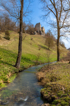 Burgruine Niederhaus bei Ederheim im Ries, Bayern
