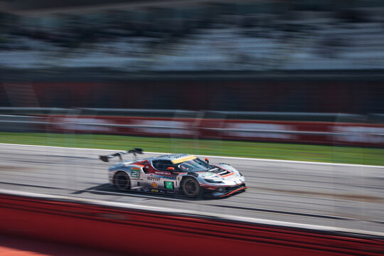 Ferrari 296 GT3 VISTA AF corse run fast at the track