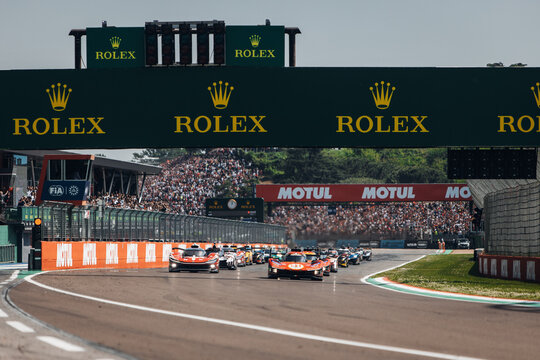 Ferrari Hypercar 499P lead the race 
