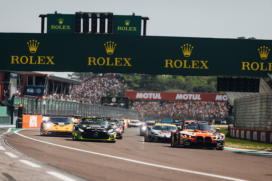 Imola WEC Mass start of GT cars