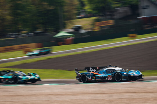 FIA WEC 6 Hours of Imola 2026 - Race start for Hypercars