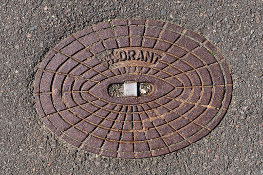 cast-iron underground fire hydrant cover