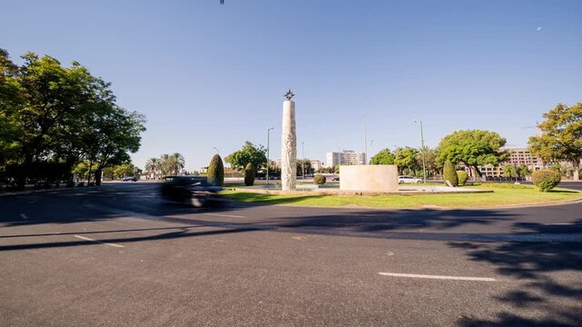 Seville Hyperlapse 4K of Monument to Juan Sebasti&aacute;n Elcano | Stabilized Timelapse | Historic Landmark Spain