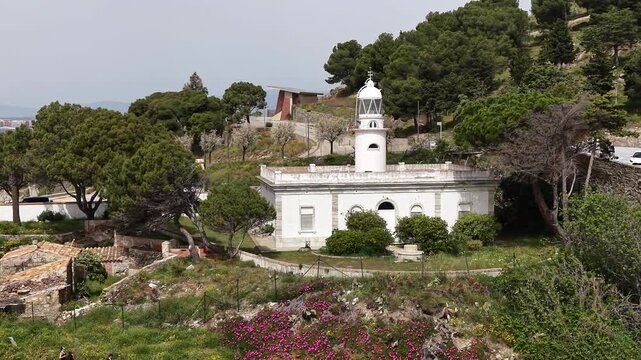 Faro de Rosas situado en la Punta de la Poncella, comarca del Alto Ampurd&aacute;n, Catalu&ntilde;a, Espa&ntilde;a.