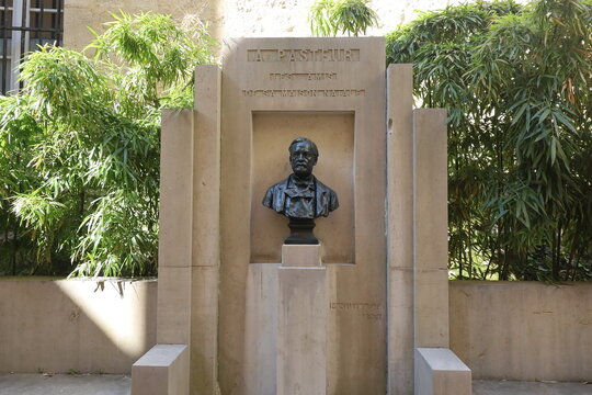 Buste de Louis Pasteur, ville de Dole, d&eacute;partement du Jura, France