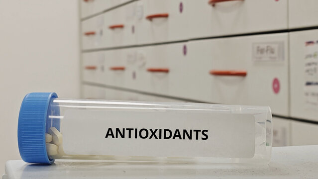 ANTIOXIDANTS tablets used to neutralize free radicals and reduce oxidative stress