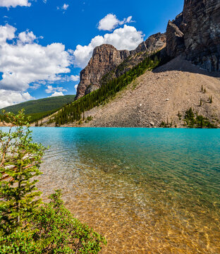 Moraine Lake, Banff National Park, Alberta, Canada