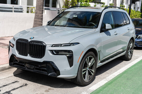 Miami, Florida, USA - July 27, 2025: BMW X7 luxury Sport Activity Vehicle SAV or SUV 2023 car. Luxury SUV or SAV car BMW X7. Car BMW X7 parked outdoor. Grey car, corner view