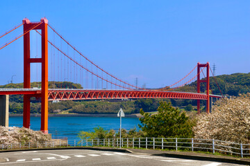 平戸大橋・サクラ（長崎県・平戸市） © Takezo