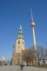 Marienkirche, Fernsehturm, Karl-Liebknecht-Straße, Mitte, Berlin, Deutschland © Frank