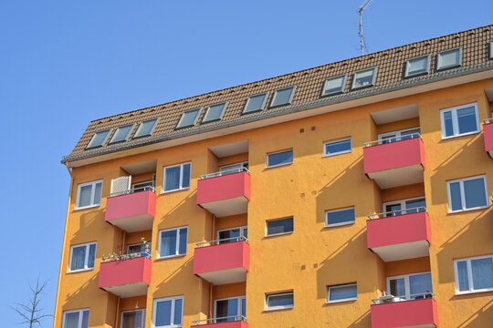 Wohnhaus, Plattenbau, Paulstra&szlig;e, Moabit, Mitte, Berlin, Deutschland