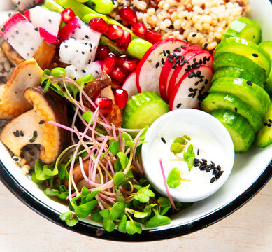Vegan healthy poke bowls. Healthy eating.
