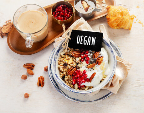 Granola bowl for healthy breakfast.
