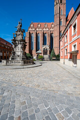 Monument to St. John of Nepomuk. Ostrow Tumski in Wroclaw, Poland © Tomasz Warszewski
