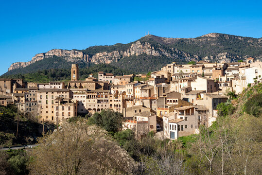 Medieval hilltop village of Vilella Baixa, Priorat region, Tarragona province, Catalonia, Spain