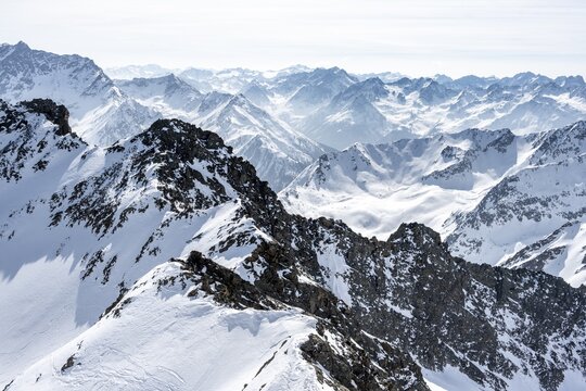 Peaks and mountains in winter, Sellraintal, Stubai Alps, K&uuml;htai, Tyrol, Austria