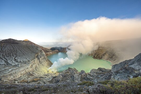 Volcano Kawah Ijen, volcanic crater with crater lake and steaming vents, morning light, Banyuwangi, Sempol, Jawa Timur, Indonesia