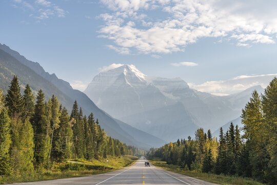 Highway, snow-capped mountains at the back, Mt Robson, Yellowhead Highway 16, British Columbia, Canada