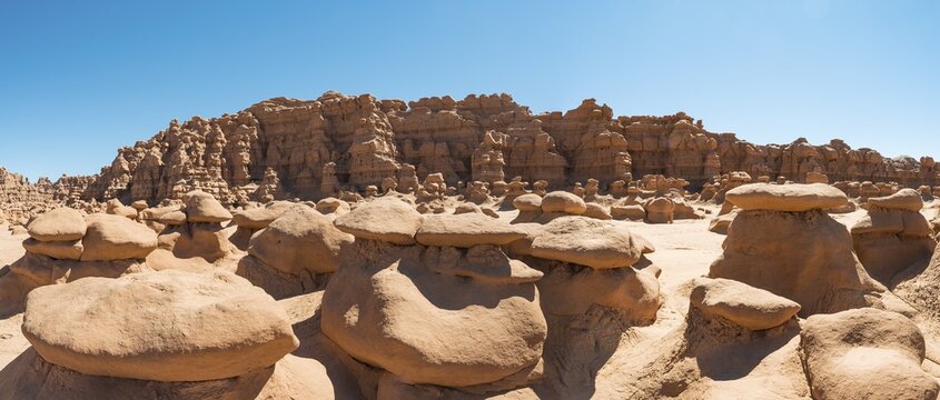 Eroded hoodoos, Entrada Sandstone rock formation, Goblin Valley State Park, San Rafael Reef Desert, Utah, Southwest, USA