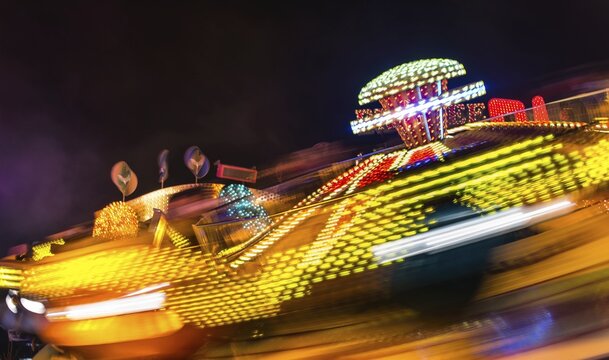 Fun ride at night, Oktoberfest, Munich, Upper Bavaria, Bavaria, Germany