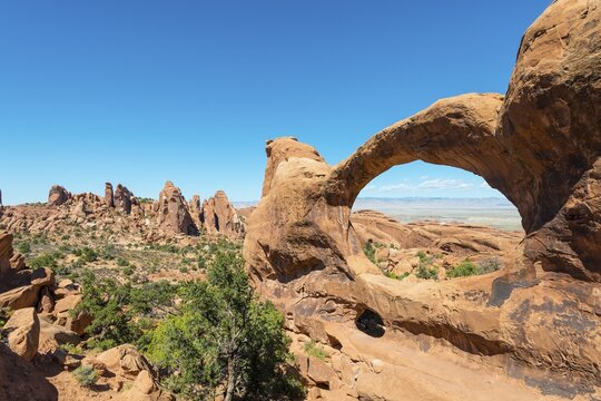 Natural Arch Double O Arch, Arches National Park, Moab, Utah, USA