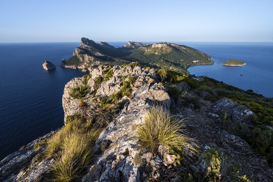 View of rocky cliffs and sea, Cap Formentor, coastal landscape, Pollen&ccedil;a, Majorca, Balearic Islands, Spain