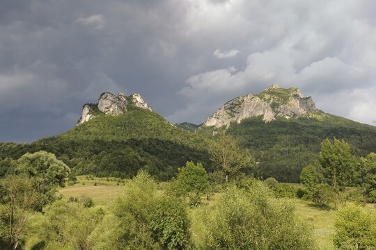 Poludnov&eacute; Skaly Mountain on the left and Velk&yacute; Roszutek Mountain on the right, 1609m, Stefanov&aacute;, Mala Fatra National Park, Slovakia, Europe
