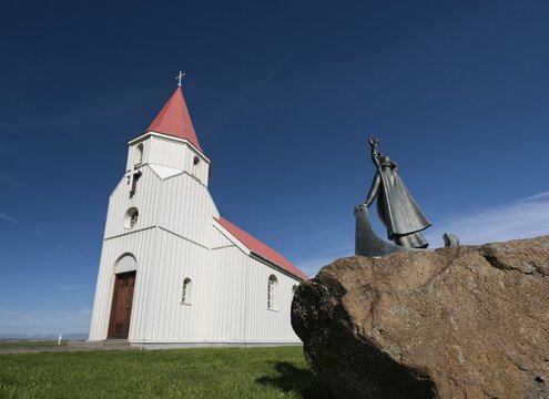 Monument to Gu&eth;r&iacute;&eth;ur &THORN;orbjarnard&oacute;ttir with son Snorri &THORN;orfinnsson, the first child of European descent born in America, Glaumbaer or Glaumb&aelig;r Church, Skagafj&ouml;r&eth;ur, Nor&eth;urland vestra, Iceland