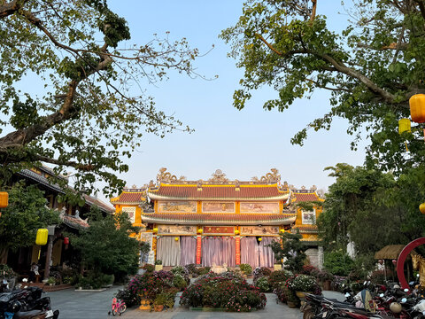 Chua Bap Bao, a Buddhist temple. The temple features distinctive Chinese and Vietnamese architecture and located in the ancient town of Hoi An, central Vietnam.