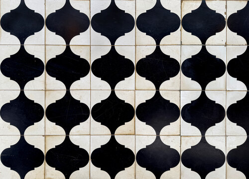 Colonial heritage patterned tiles in random geometrical papilon quatrefoil pattern. Handmade colonial tiles, or old heritage tiles in various colorful paint colors. Seamless texture.