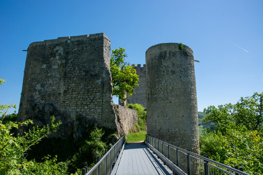 Burgruine Pfeffingen in Baselland, Schweiz