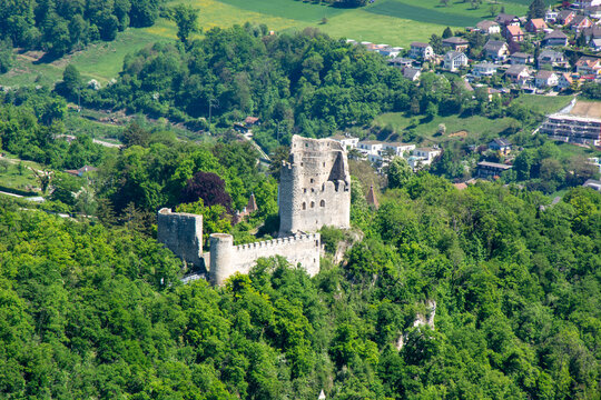 Burgruine Pfeffingen in Baselland, Schweiz