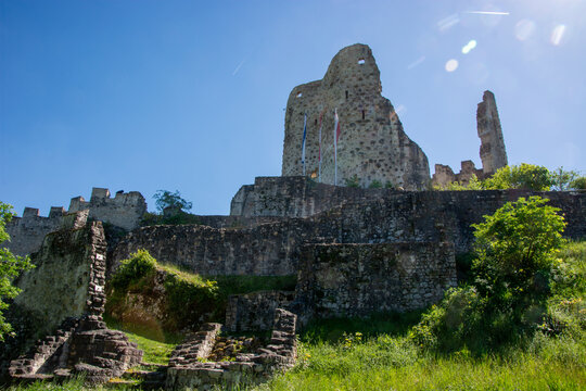 Burgruine Pfeffingen in Baselland, Schweiz