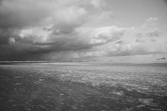 Entspannung und Freiheit am Nordseestrand von Bl&aring;vand