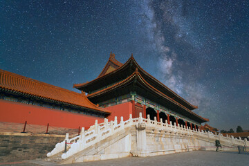 Fototapeta premium The Forbidden City of China beneath the Milky Way.