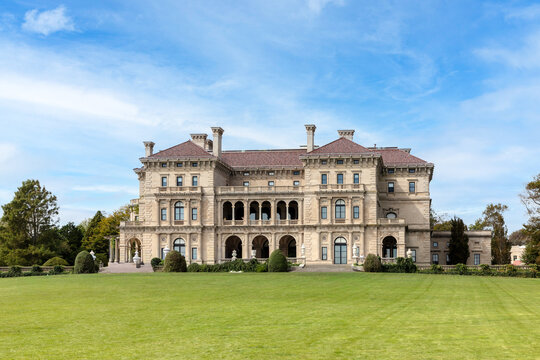 the breakers is an old Newport Mansion open to public