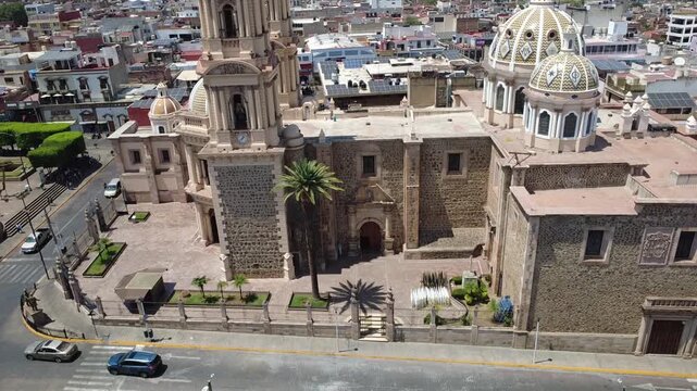 Drone semi-orbit shot of church starting from side view, Tepatitl&aacute;n de Morelos, Jalisco, Mexico