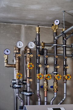 Rohre, Thermometer, Installation f&uuml;r Heizung