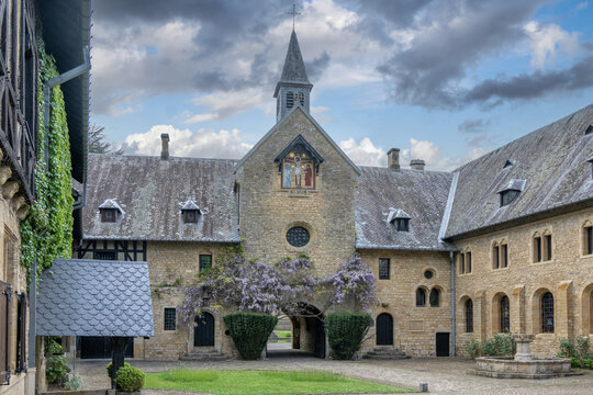 Abbaye d'Orval, dans les Ardennes belge, Florenville 
