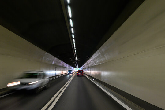 Der Cassanawald-Tunnel bei Nufenen in Graub&uuml;nden (Schweiz)