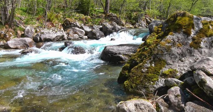  Turquoise water in the Mello valley