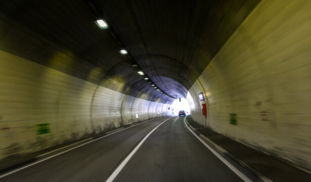 Innenansicht Tunnel Alvaschein (Graub&uuml;nden, Schweiz)