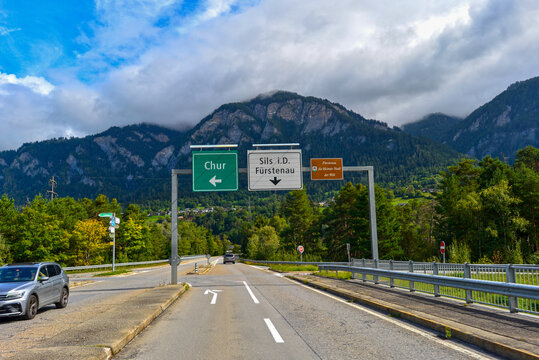 Stra&szlig;enkreuzung bei Thusis (Domleschg), Graub&uuml;nden/Schweiz