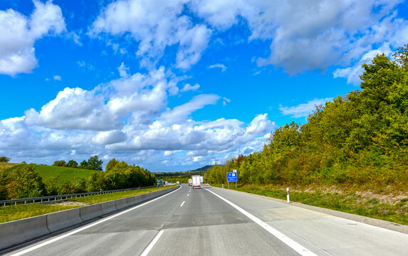Autobahn A7 Ank&uuml;ndigung Parkplatz Kreuzfeld (Mittelfranken)